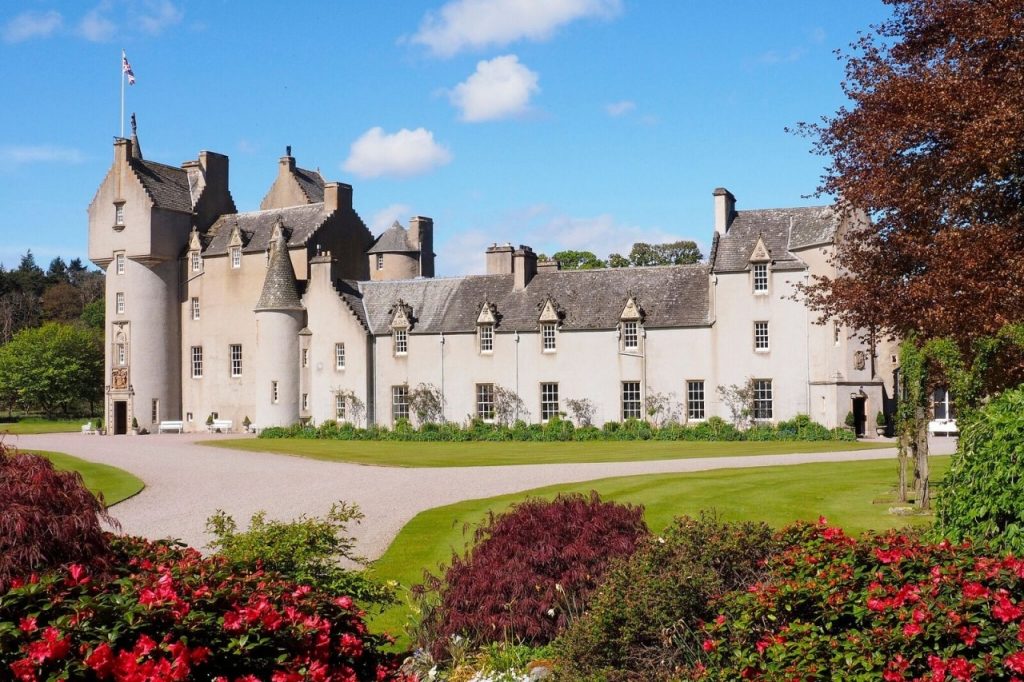 Ballindalloch Castle